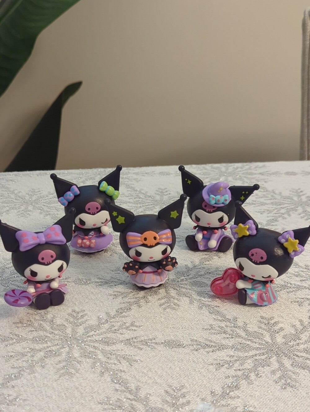 Sanrio Kuromi Mini Figure Set in Purple, Pink & Black